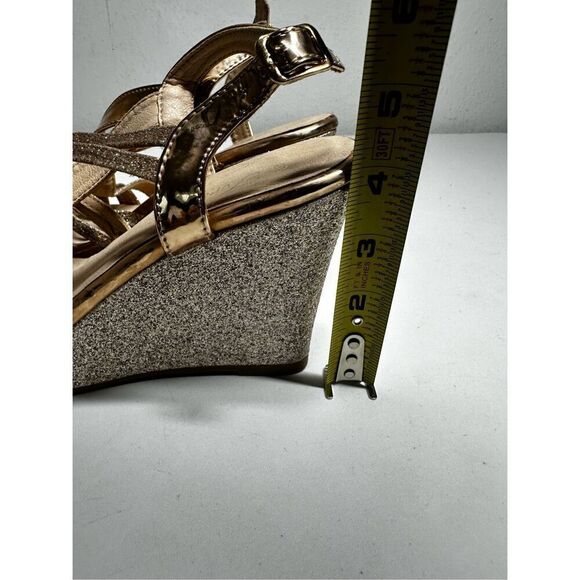 Forever Gold Rose Wedge Sandals Shoes Size 9 - Picture 5 of 11